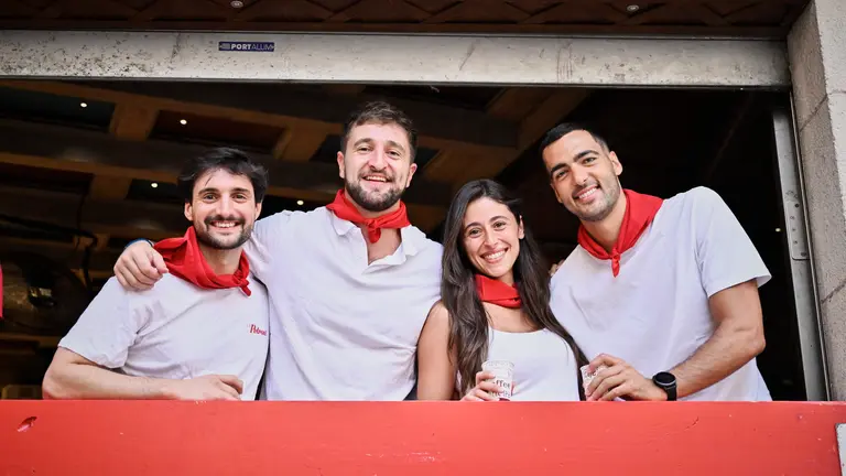 Ambiente previo al primer encierro de San Fermín 2025. PABLO LASAOSA