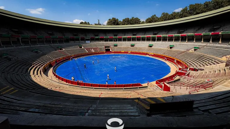 La Plaza de Toros de Pamplona se prepara ante la posibilidad de fuertes lluvias. PLAZADETOROSDEPAMPLONA