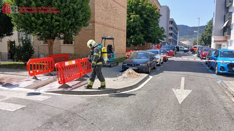 Una excavadora causa una fuga de gas en una obras en el barrio de la Chantrea. CEDIDA