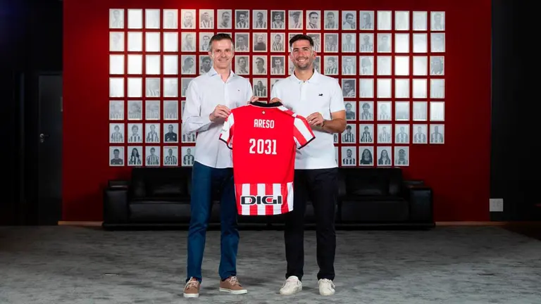 Jesús Areso, presentado como nuevo jugador del Bilbao.