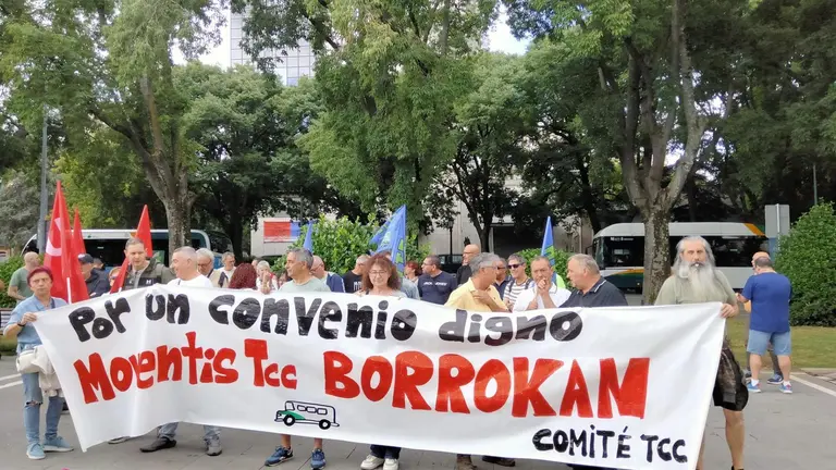 El comité de empresa de TCC Moventis, empresa adjudicataria del Transporte Urbano Comarcal, ha convocado para este jueves una concentración en Pamplona.