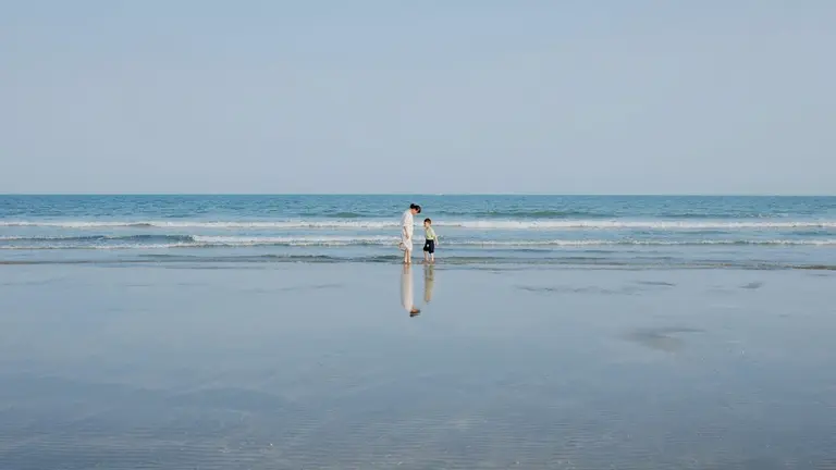 Imagen de personas en la playa. CEDIDA