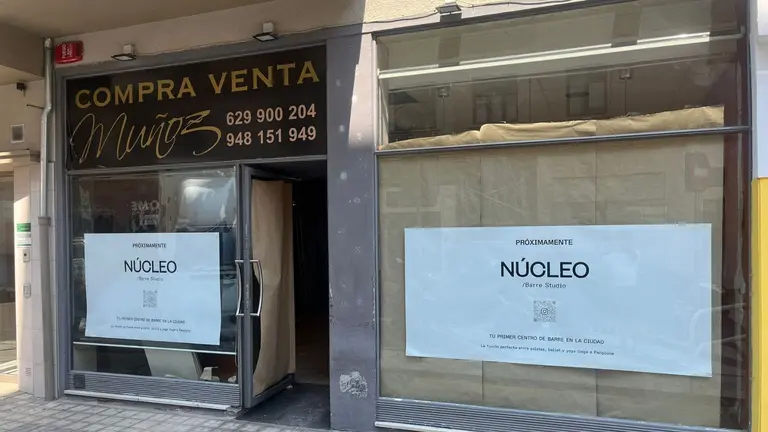 Fachada del nuevo estudio Núcleo Barre, en la calle Navarro Villoslada número 2 de Pamplona. I.Z