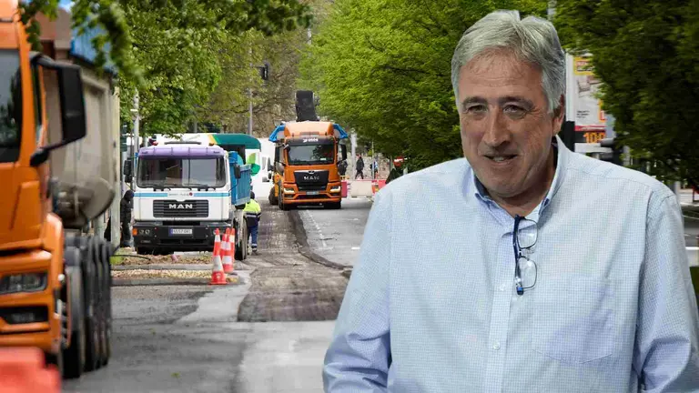 Fotomontaje de Joseba Asirón sobre las obras de Pio XII.