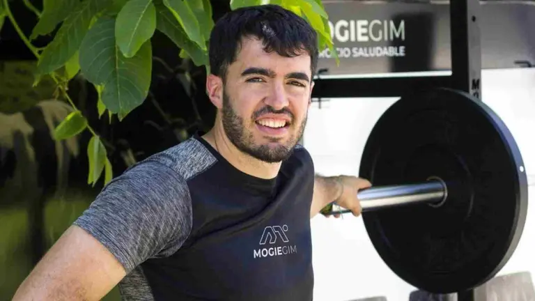 Aritz Carballo ha creado la empresa Mogiegim para acercar el deporte a losp ueblos del Pirineo navarro. NAVARRA EMPRENDE