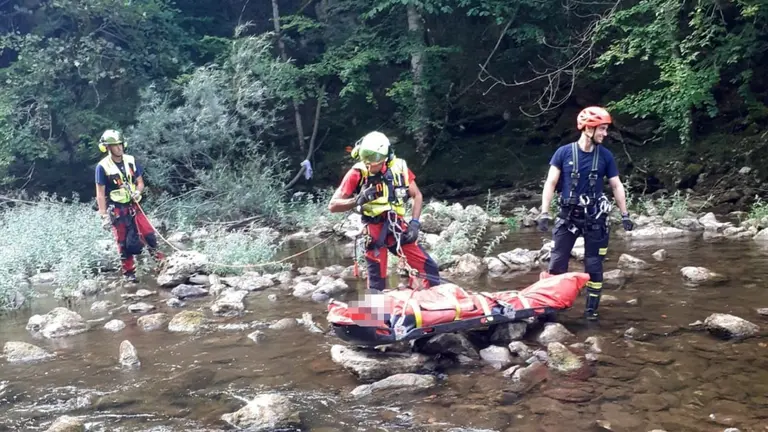 Rescate del ciclista accidentado.
BOMBEROS DE NAVARRA