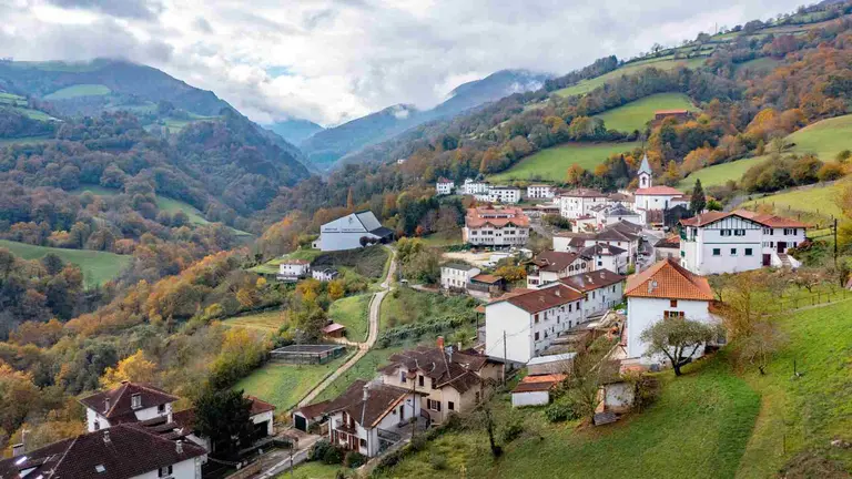 Vacarlos, en el corazón del Pirineo navarro. TURISMO DE NAVARRA