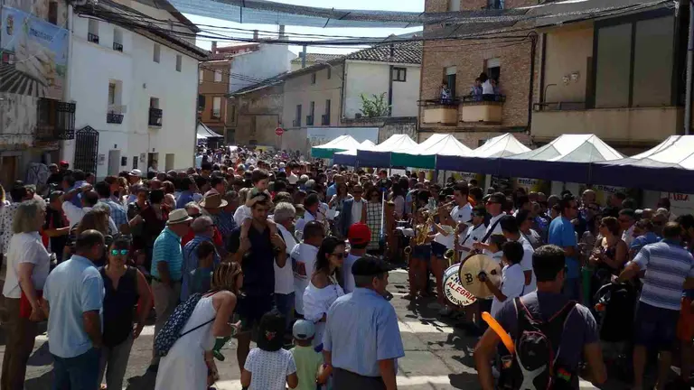 Feria de las Denominaciones de Mendavia. TURISMO TIERRA ESTELLA