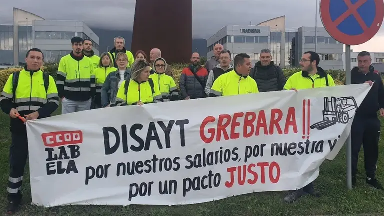 Movilización de trabajadores de Disayt ante el "bloqueo" en la negociación del pacto de empresa. CCOO