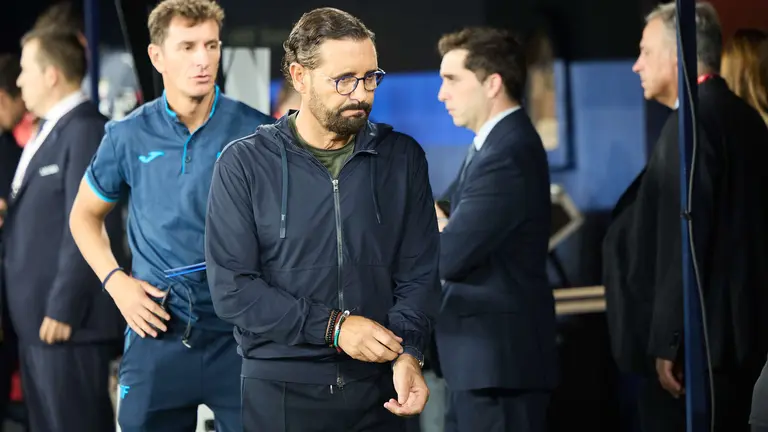 José Bordalás (entrenador Getafe CF) durante el partido de La Liga EA Sports entre CA Osasuna y Getafe CF disputado en el estadio de El Sadar en Pamplona. IÑIGO ALZUGARAY