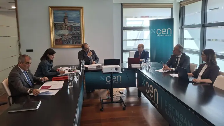 Primera reunión de la comisión de trabajo para el impulso de las infraestructuras ferroviarias en Navarra.
- EUROPA PRESS