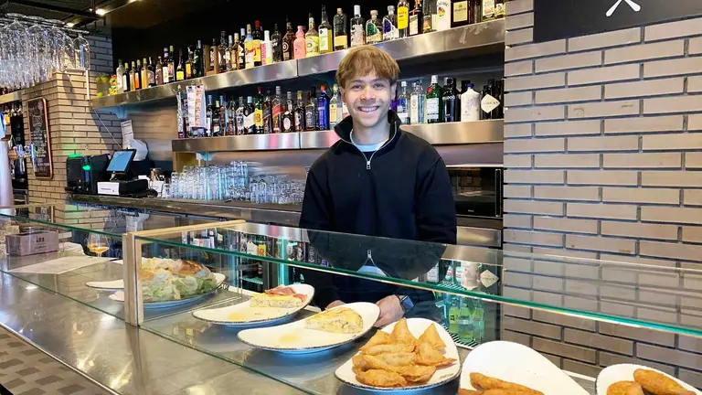 Joao Enrique de Almeida Santos en su restaurante Neli en Ansoáin. Navarra.com