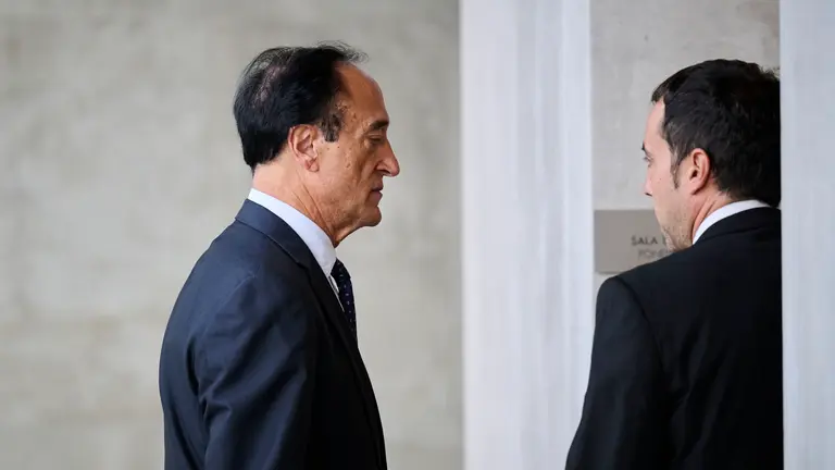 Jesús Polo, presidente de la mesa de contratación de las obras de Belate comparece en la comisión de investigación del Parlamento de Navarra sobre licitación y adjudicación de obras públicas del Gobierno de Navarra. PABLO LASAOSA