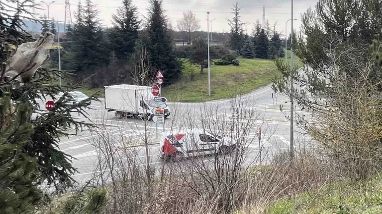 Lugar en el que se construirá una rotonda que facilite el acceso a la PA-30 en Mutilva. GOBIERNO DE NAVARRA
