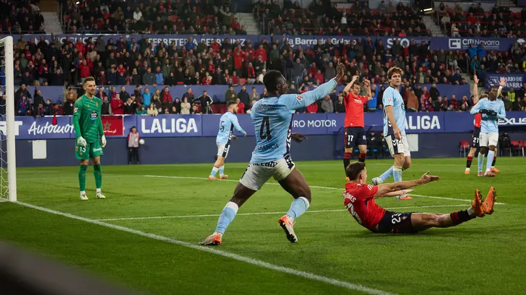 Partido de La Liga EA Sports entre CA Osasuna y RC Celta disputado en el estadio de El Sadar en Pamplona. IÑIGO ALZUGARAY