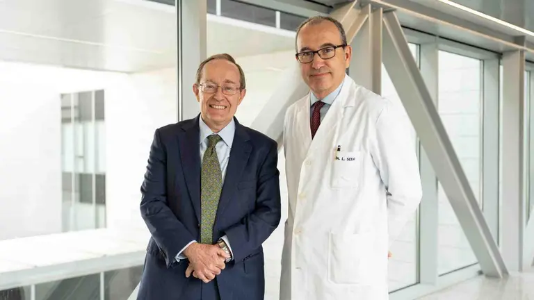 El Dr. Luis Montuenga, director del Grupo de Biomarcadores del Cima, y el Dr. Luis Seijo, director del Departamento de Neumología de la Clínica Universidad de Navarra, coordinadores del estudio. CLÍNICA UNIVERSIDAD DE NAVARRA