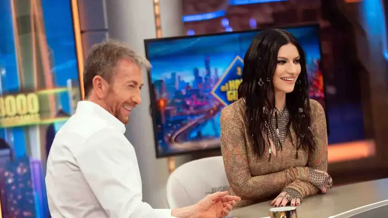 Laura Pausini con Pablo Motos en El Hormiguero. @El_Hormiguero/TWITTER