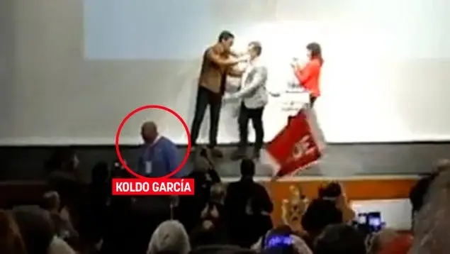 Imagen de Koldo García en un mitin de Pedro Sánchez. OK DIARIO