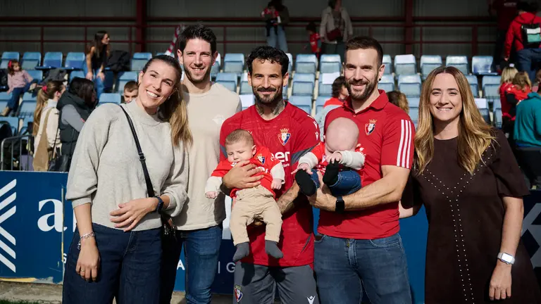 Entrenamiento de Osasuna a puerta abierta en Tajonar antes de su partido en Oviedo. PABLO LASAOSA