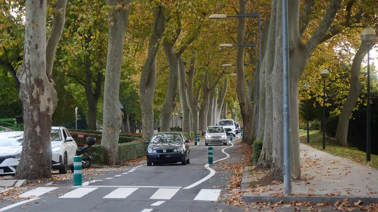 La Gerencia y la Comisión de Urbanismo del Ayuntamiento visitan las obras de reordenación de la carretera que atraviesa el campus de la Universidad de Navarra. NAVARRA.COM
