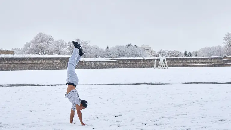 Nieve en Pamplona. IÑIGO ALZUGARAY