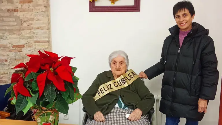 Lacentenaria Mercedes Yanguas en la residencia San Raimundo de Fitero. Facebook.