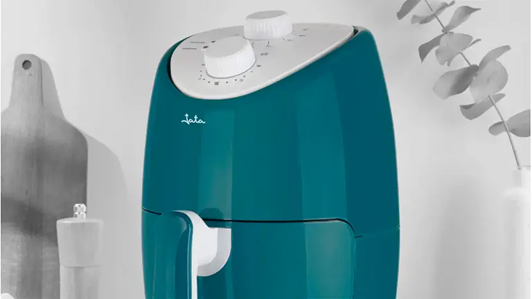 La freidora de aire de Jata que cuesta menos de 30 euros este Blackfriday. CEDIDA