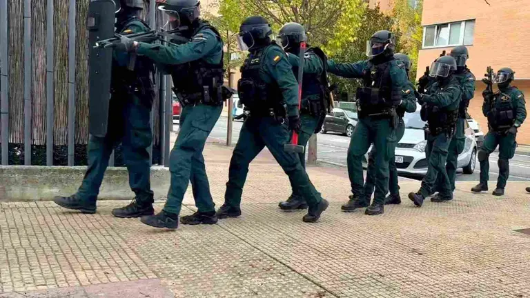 Operación de la Guardia Civil en Berriozar que terminó con la detención del rpesunto autor de los robos en trasteros y garajes. GUARDIA CIVIL