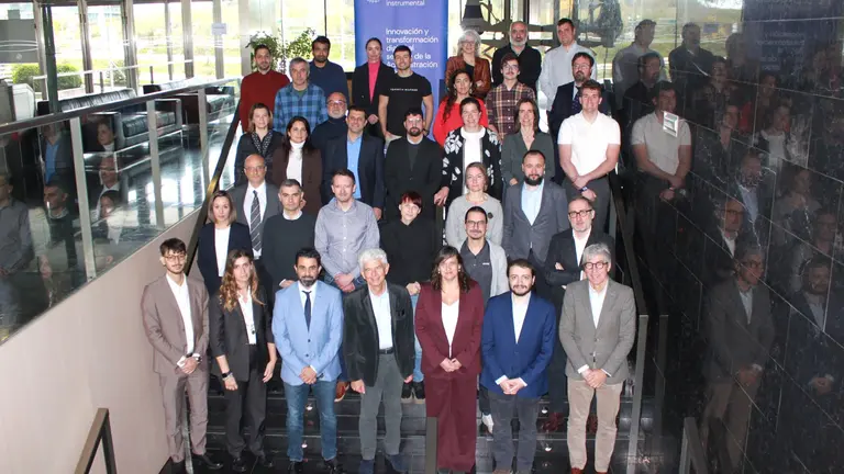 Imagen de grupo
en Tracasa
Instrumental con representantes de
todas las
entidades
participantes. CEDIDA