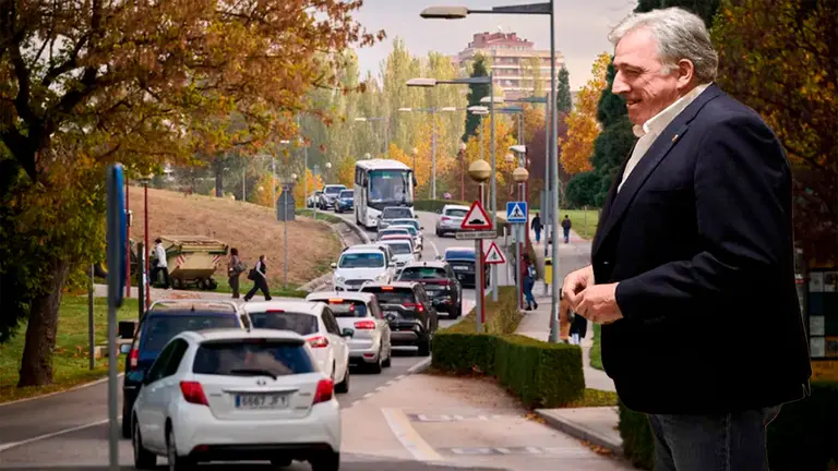 Fotomontaje con una imagen de Joseba Asirón sobre una vista de un atasco ocasionado por el cierre de un carril en la carretera de la Universidad. NAVARRA.COM
