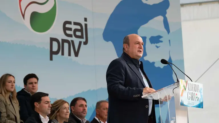 El presidente del PNV, Andoni Ortuzar, durante el 121 aniversario del fallecimiento de Sabino Arana. EUROPA PRESS