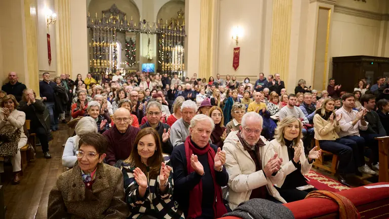 Primer pelda&ntilde;o de la tradicional escalerica de San Ferm&iacute;n 2026. PABLO LASAOSA