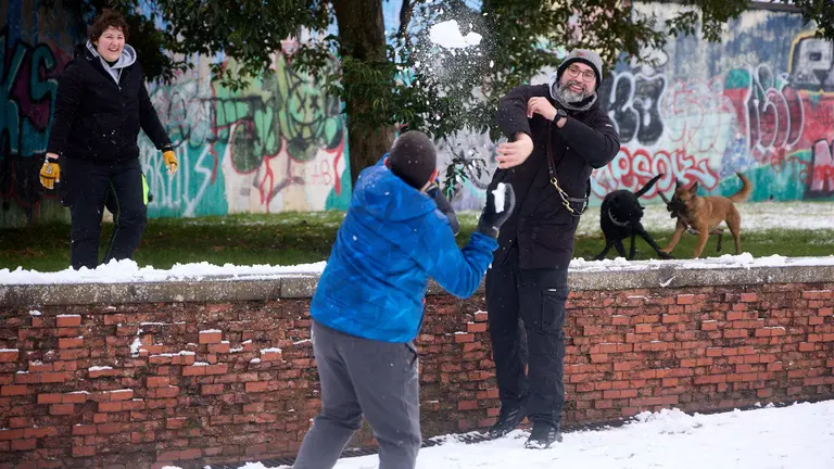 Pamplona amanece cubierta de nieve en la ma&ntilde;ana del d&iacute;a de Reyes por el paso de la borrasca Francis. I&Ntilde;IGO ALZUGARAY