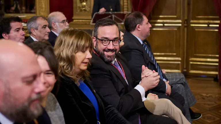 La Presidenta de Navarra, Mar&iacute;a Chivite preside el acto de posesi&oacute;n de Javier Rem&iacute;rez Apestegu&iacute;a, como nuevo vicepresidente primero, consejero de Presidencia e Igualdad, y portavoz del Gobierno y de Inmaculada Jur&iacute;o Macaya, como nueva consejera de Interior, Funci&oacute;n P&uacute;blica y Justicia. Sal&oacute;n del Trono del Palacio de Navarra. PABLO LASAOSA