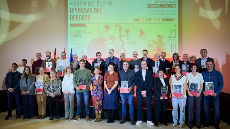 La presidenta del Gobierno de Navarra, Mar&iacute;a Chivite, preside el acto de reconocimiento a los deportistas navarros que han recibido la Medalla de Oro al M&eacute;rito Deportivo. Estar&aacute;n presentes la ministra Elma Saiz, el vicepresidente primero del Gobierno foral, Javier Rem&iacute;rez y la consejera de Cultura, Deporte y Turismo, Rebeca Esnaola. PABLO LASAOSA