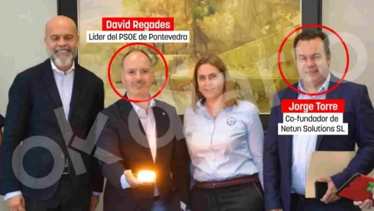 El &lsquo;padrino&rsquo; de la empresa inventora de la baliza V16 es el l&iacute;der del PSOE de Pontevedra.  OK DIARIO