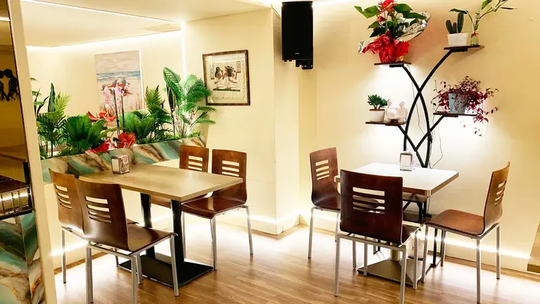 Interior del nuevo restaurante Kungfu Bistro en la avenida de Pio XII 3 en Pamplona. Navarra.com