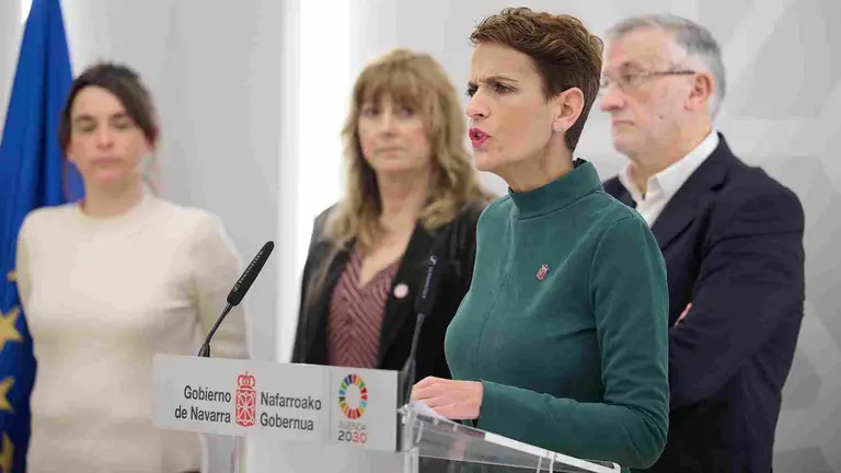 Mar&iacute;a Chivite con Bego&ntilde;a ALfaro, Ana Ollo y F&eacute;liz Taberna. EFE