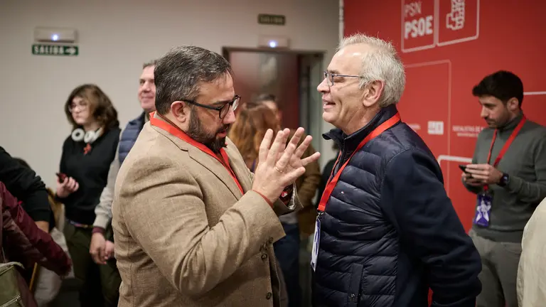 Javier Rem&iacute;rez y el Secretario General de UGT Navarra Lorenzo Rios. PABLO LASAOSA