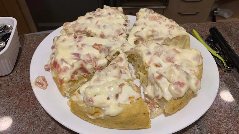 Una espectacular tortilla de patatas del bar Lanting en el parque Tom&aacute;s Caballero 2 de Pamplona. Navarra.com