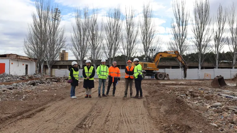 Visita a las obras de reconversi&oacute;n de las piscinas. AYUNTAMIENTO DE TUDELA