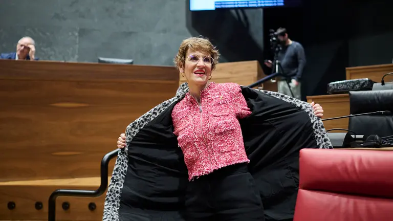 Mar&iacute;a Chivite, presidenta del Gobierno de Navarra durante el Pleno del Parlamento. PABLO LASAOSA