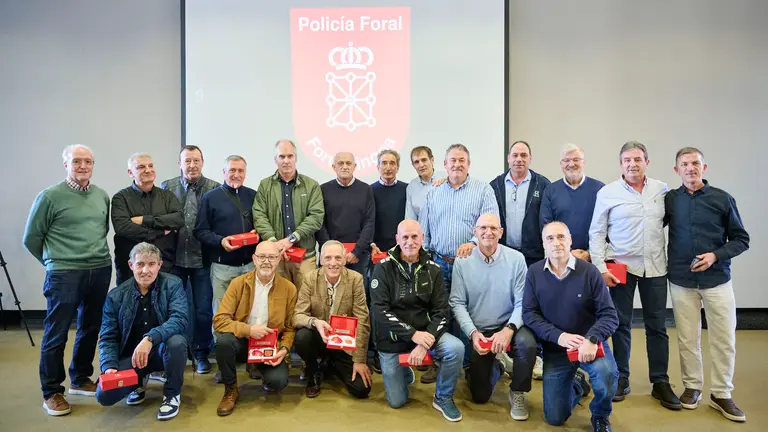 Homenaje a los agentes jubilados dentro de la semana del patr&oacute;n de la Polic&iacute;a Foral. PABLO LASAOSA