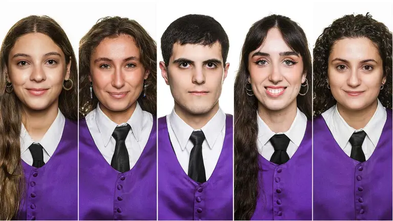 Nerea Astiz, Amaia Romero, Juan Belzunce, Maite Beroiz y Hayd&eacute;e Fern&aacute;ndez, estudiantes navarros de la Universidad de Navarra.