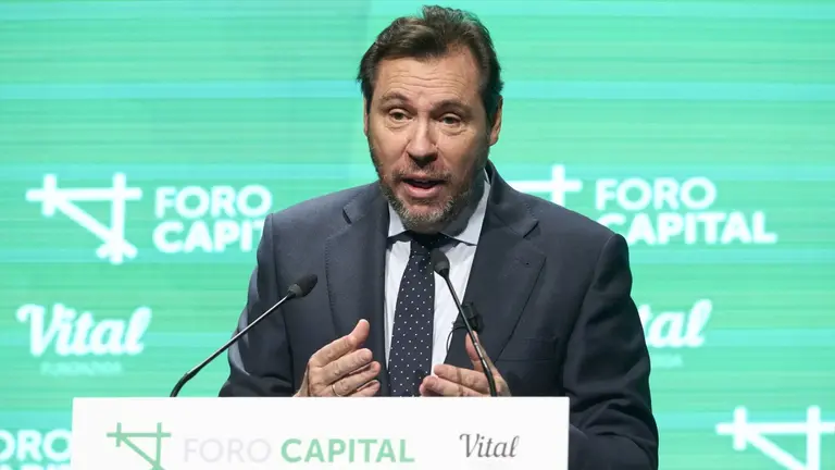 El ministro &Oacute;scar Puente, en el desayuno de Foro Capital. EUROPA PRESS