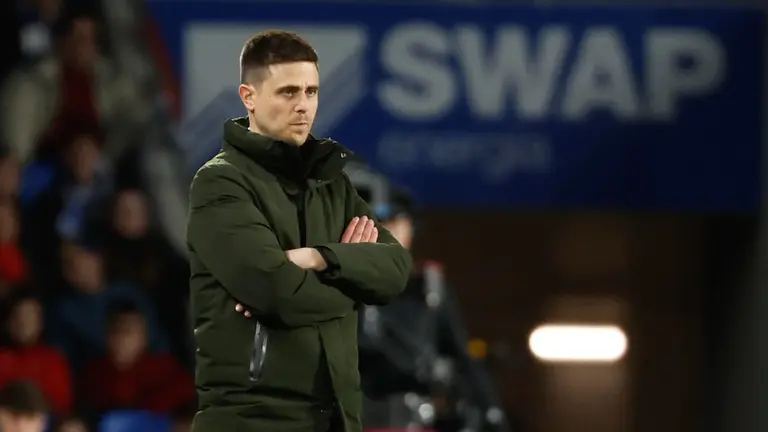 Alessio Lisci observa el partido entre la Real Sociedad y Osasuna en Anoeta. Efe.