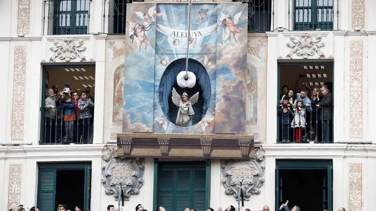 Bajada del &Aacute;ngel de Tudela de un a&ntilde;o anterior.