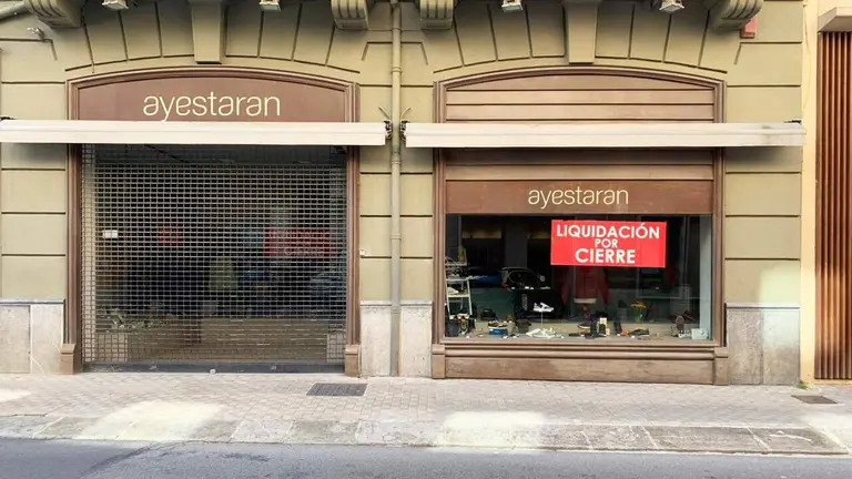 Fachada de la tienda Ayestar&aacute;n en la calle Paulino Caballero 2 de Pamplona. Navarra.com