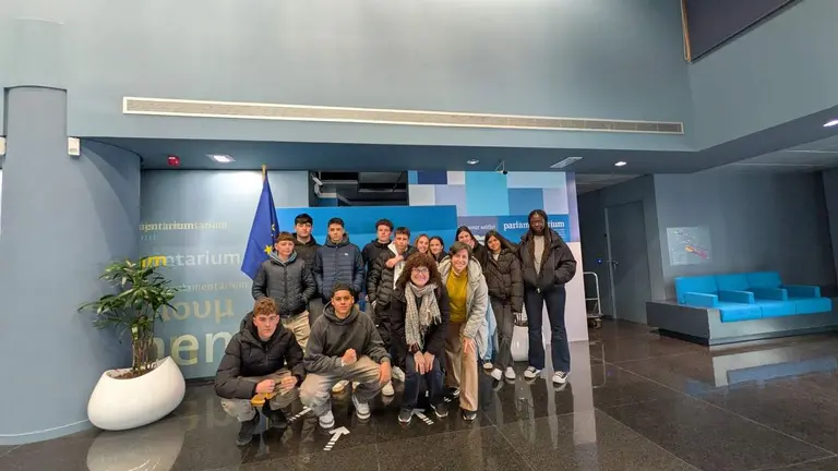 Alumnos del colegio Notre Dame de Burlada en Bruselas. CEDIDA