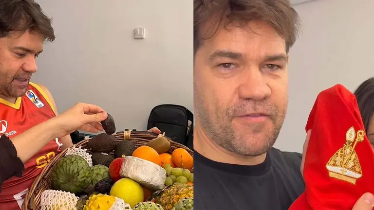 El c&oacute;mic Juan D&aacute;vila muestra algunos de los regalos recibidos en Pamplona.